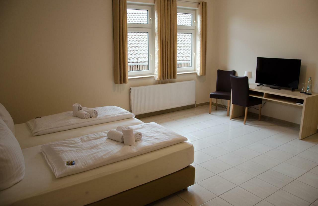 Kraichtaler Hof Hotell Eksteriør bilde